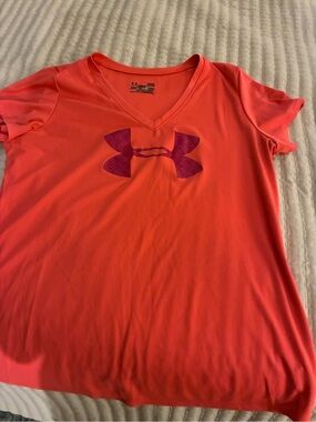 Under Armour Women’s Coral V-Neck Performance Tee with Purple Logo